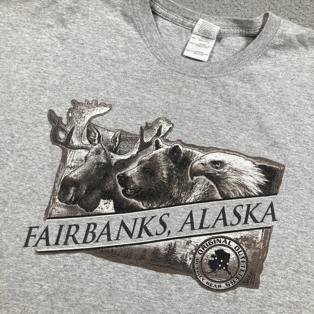 Fairbanks Alaska Graphic Tee Men 2XL Gray Wildlife Bear Moose Eagle Short Sleeve